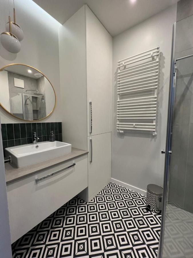 Bielany Apart Joanny Obok Metra Warschau Exterior foto