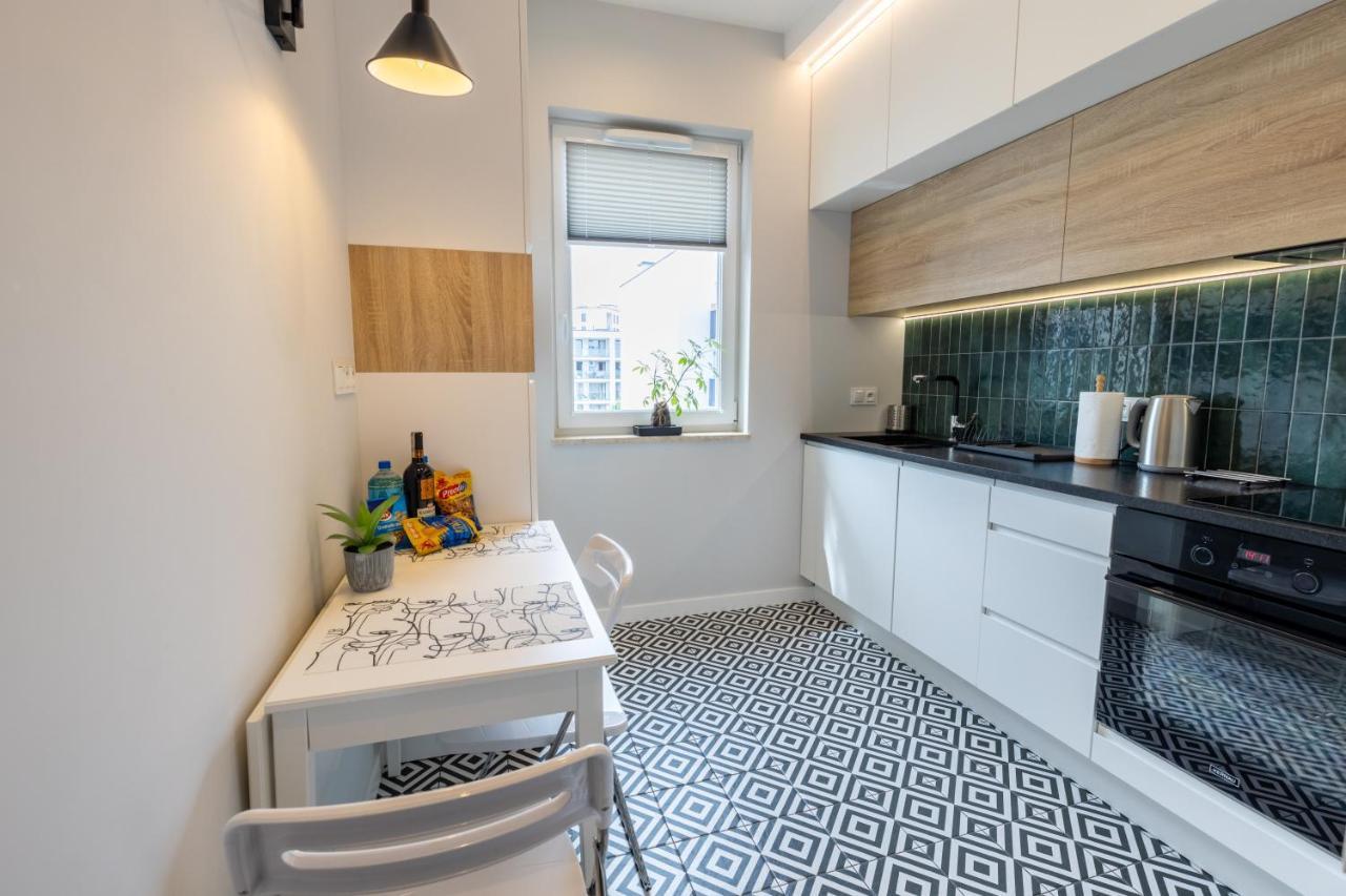 Bielany Apart Joanny Obok Metra Warschau Exterior foto