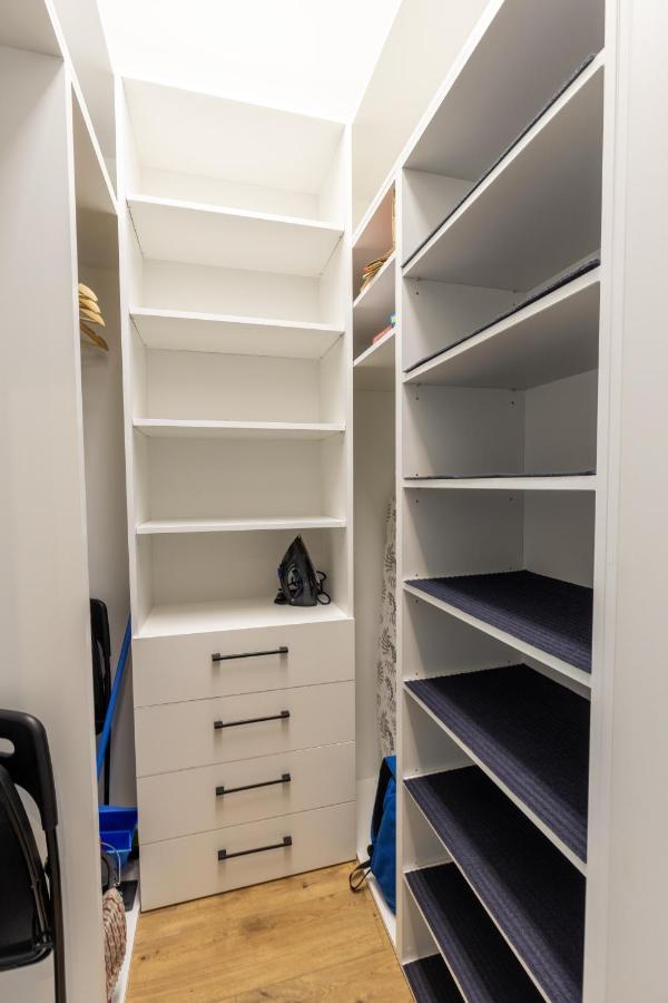 Bielany Apart Joanny Obok Metra Warschau Exterior foto